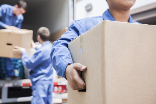 Flexible moving van service for residential and commercial customers in Surrey