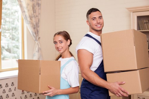 Local Surrey packing team helping with house move preparation